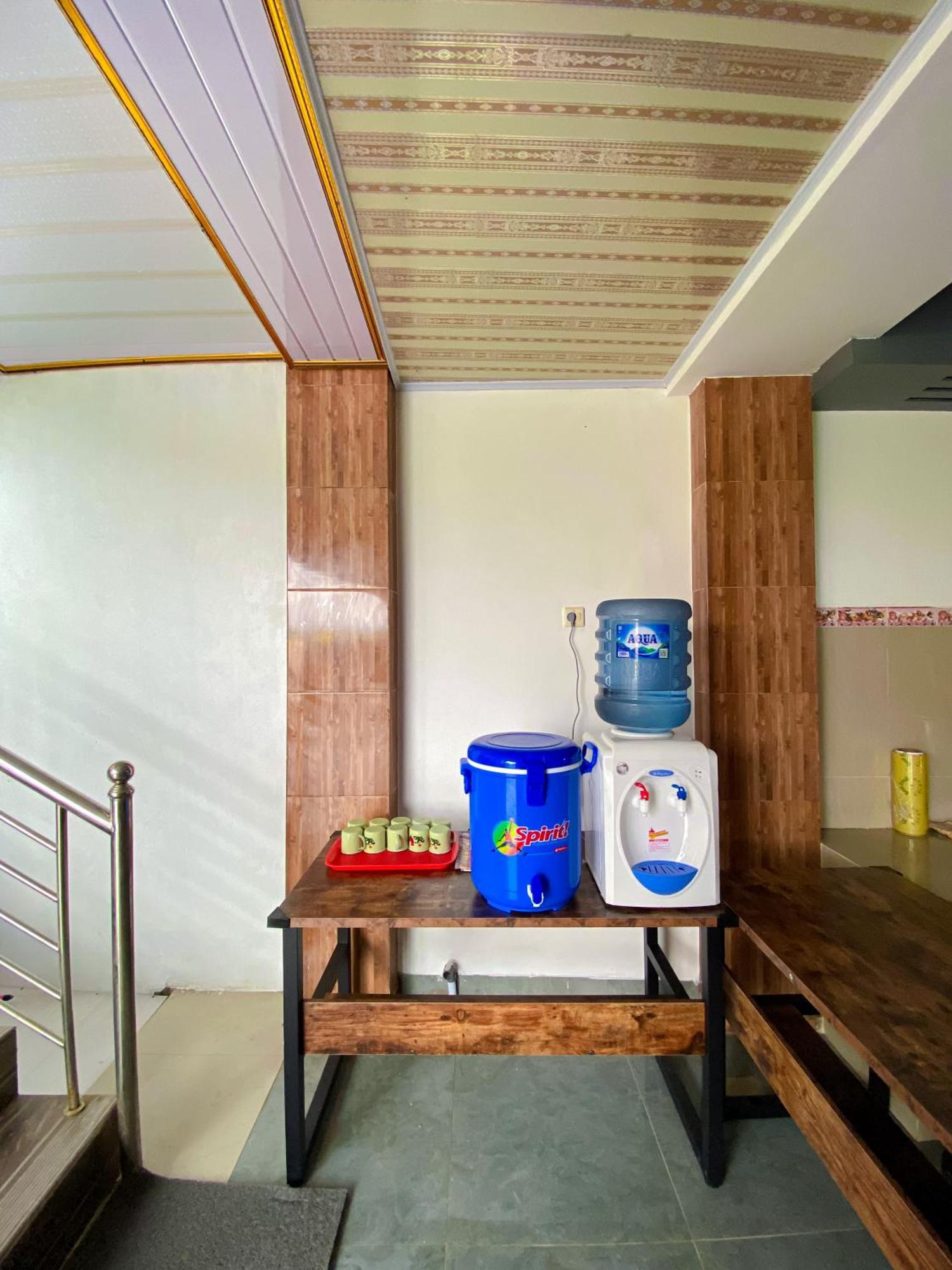 Hotel Wijaya Family 2 Kalasan Экстерьер фото